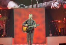 Joan Dausà emociona Girona amb un inici de gira majúscul