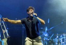 Miki Núñez canta, balla i juga a Cap Roig